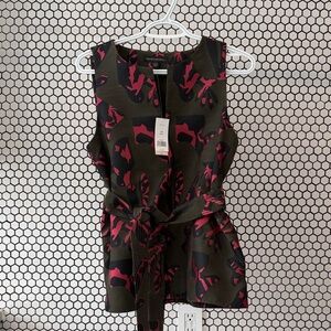 Banana Republic Stylish Sleeveless Top with Pink Accents